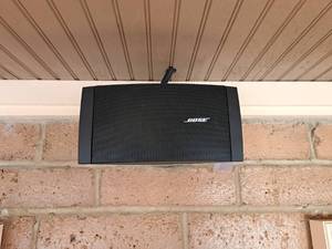 lot 32432 image: Bose Speaker