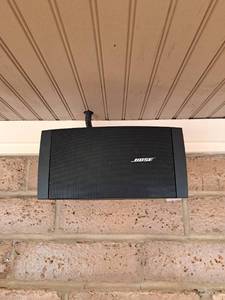 lot 32433 image: Bose Speaker