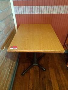 lot 32434 image: Table