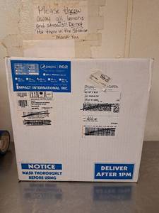 lot 32443 image: Case of Ice Blue Script 20 Oz (72)