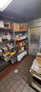 lot 44854 image: Metal Freezer Rack