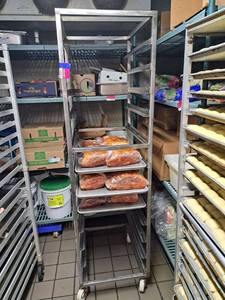 lot 44864 image: 25x 20 x 72 Cooling Rack on Wheels