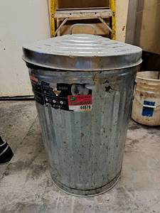 lot 44878 image: Aluminum Trash Can