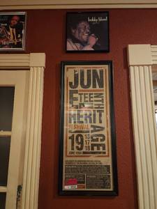 lot 49502 image: Lot of 6 Vintage Memorabilia