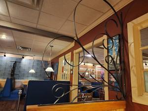 lot 49518 image: Iron Decor 4ft x 4 12