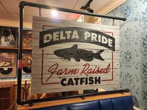 lot 49521 image: Iron and Wood Sign Decor 4ft