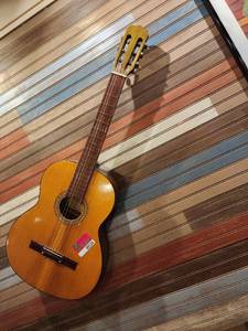 lot 49534 image: Hi-Lo Guitar Model 539 N