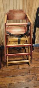 lot 49608 image: (2) Light Wood High Chairs