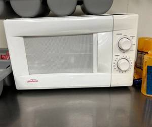 lot 9497 image: 120V Sunbeam Household Microwave
