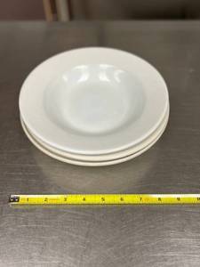 lot 9536 image: Lot of 26 White Bowls (Medium)