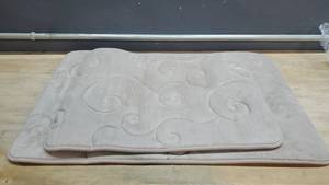 lot 60576 image: Lot of 2 Bath Mats With Non-Slip Backing