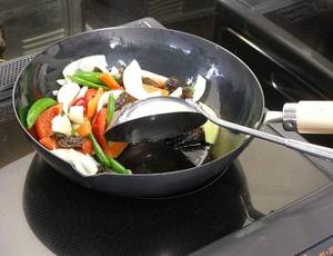 lot 60602 image: River Light Kiwame Premium Japan Stir-Fry Pan 28cm (11 inch) made in Japan