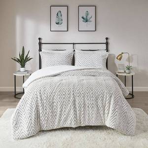 lot 64215 image: Madison Park Aurora Ivory Extra Warm Ultra Plush And Cozy Plush Down Alternative Comforter Set Retail$125.49