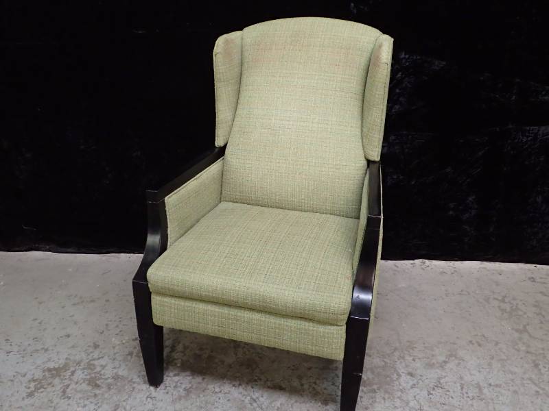 lot 1010 image: Wooden Padded Chair