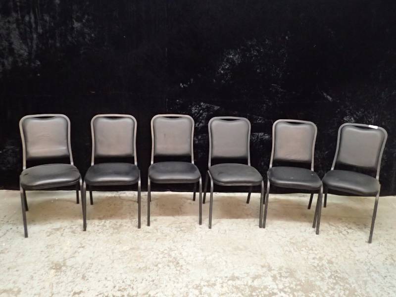 lot 1031 image: (6) Black Metal Chairs with Padded Seats and Back
