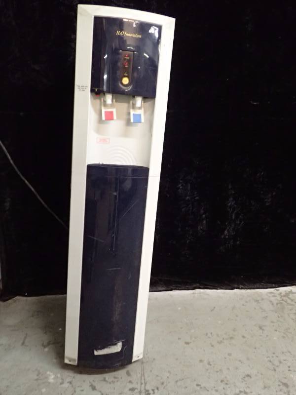 lot 1039 image: H2O Innovation Water Dispenser