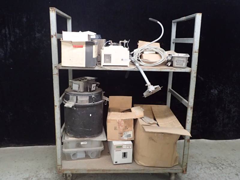lot 1055 image: Big Lot of Lab Equipment and More