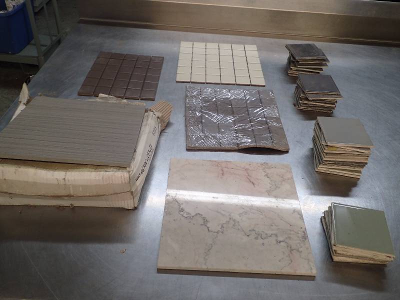 lot 1099 image: Tile Lot