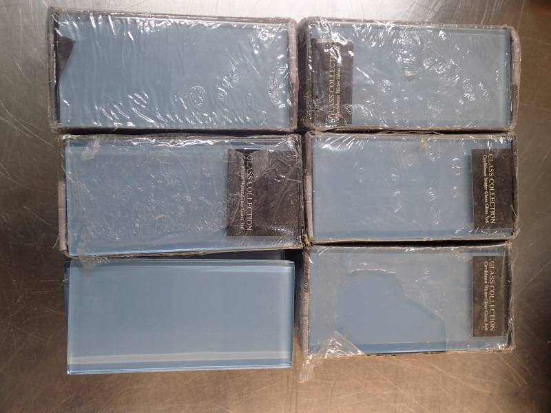 lot 1100 image: Caribbean Water Gloss 3x6 Tiles