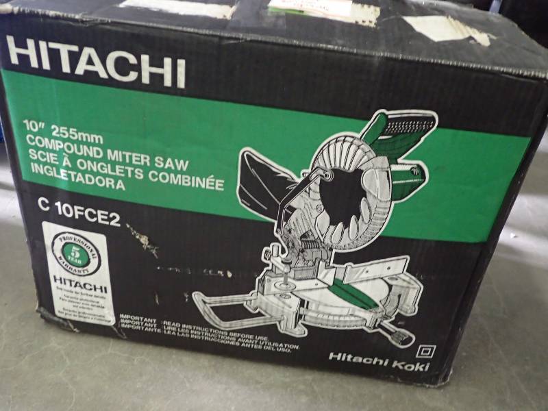 lot 1111 image: Hitachi 10 Compound Miter Saw
