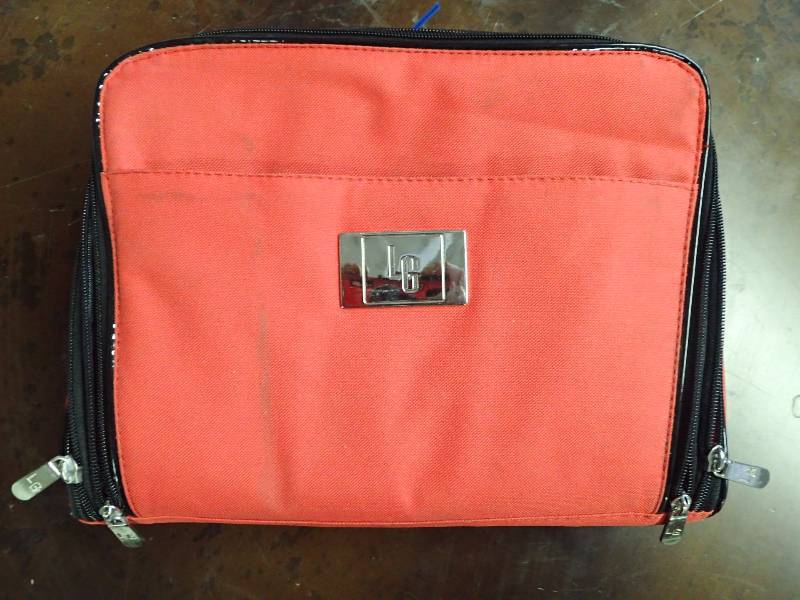 lot 1122 image: LG Multi-Purpose Utility Bag