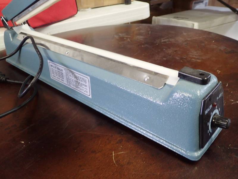 lot 1125 image: FS-400 16 Impulse Hand Sealer  Bag Sealer (3mm Seal) from ABC Office