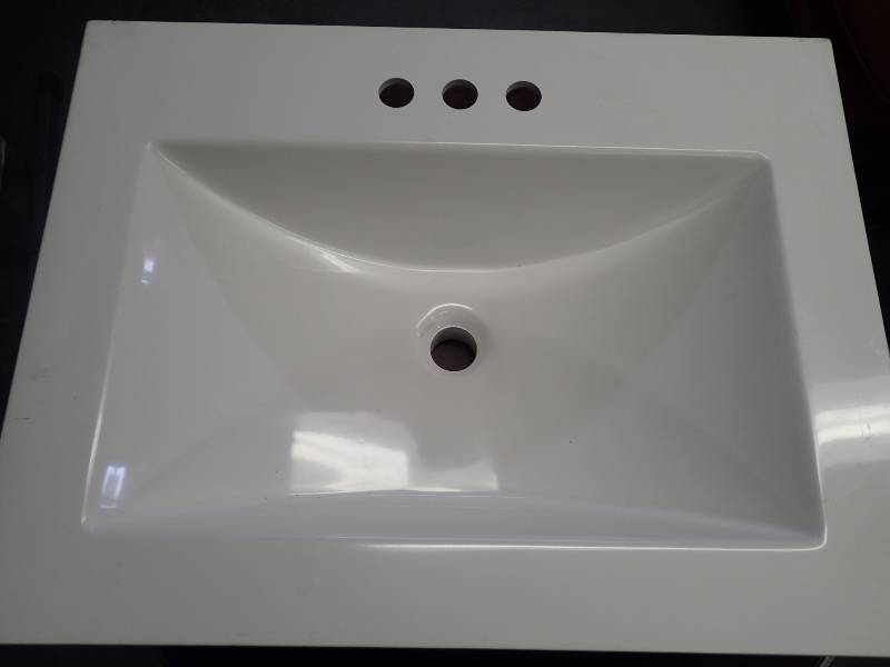lot 1140 image: Alpine 24 x 19 Vanity Sink