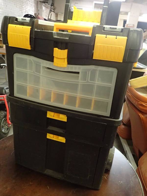 lot 1143 image: Travel Tool Box