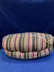 lot 35525 image: DECORATIVE MULTI COLORED INDOOROUTDOOR CUSHION SET OF 2