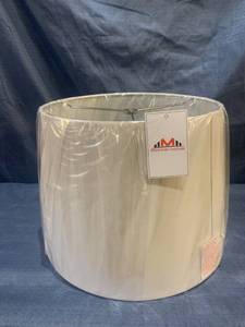 lot 35576 image: Mestar Decor Lampshade Item DS121410-White