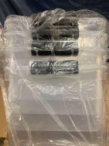 lot 35577 image: Set Of 4 9 x 9 Clear Plastic Storage Containers With Handles On Lids