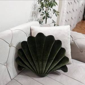 lot 35614 image: Emerald Green Shell Shaped Velvet Throw Pillow