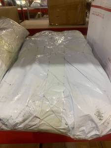 lot 35618 image: Heavy Duty Green Tarp