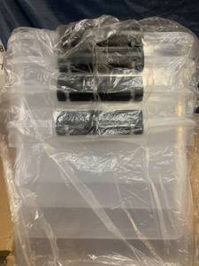 lot 35637 image: Set Of 4 9 x 9 Plastic Storage Containers With Handles