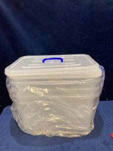 lot 35649 image: 14x10x8 in PLASTIC STORAGE BINS WITH LIDS SET OF 4
