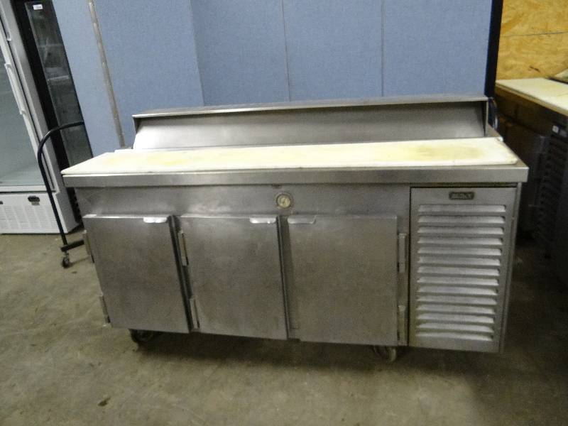 lot 2274 image: Kairak Commercial 68Sandwich Prep Station on Casters