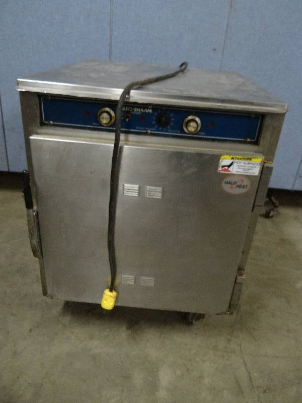 lot 2328 image: Alto Shaam Full Size Heated Cook Hold Cabinet on Casters