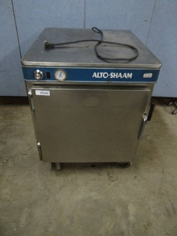 lot 2329 image: Alto Shaam Full Size Heated Holding Cabinet on Casters