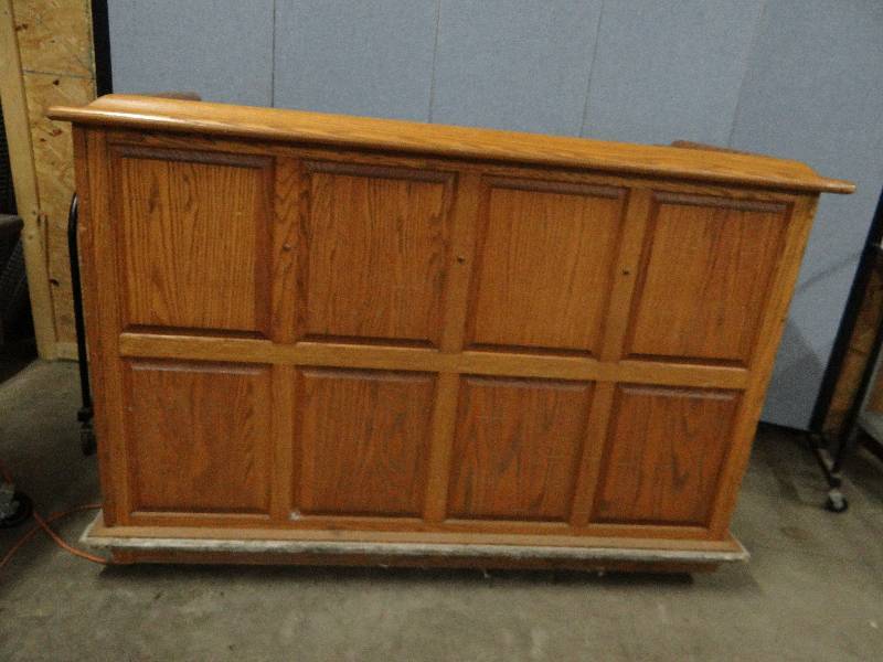 lot 2339 image: Solid Custom Oak Trim 72 Portable Bar on Casters