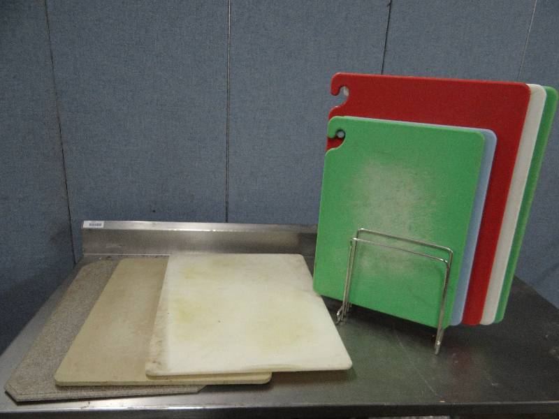 lot 2366 image: Metal Wire Poly Board Rack w 7 Poly Boards
