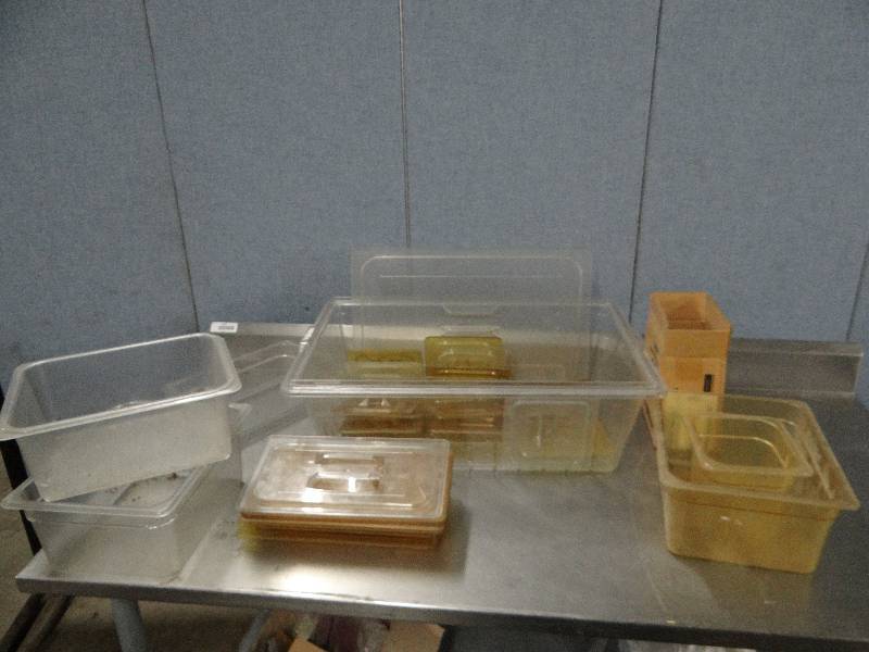 lot 2367 image: Lot of Assorted Clear Plastic Inserts w Lids