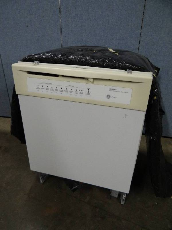 lot 2371 image: Triton Tri Clean Wash System Household Dish washer