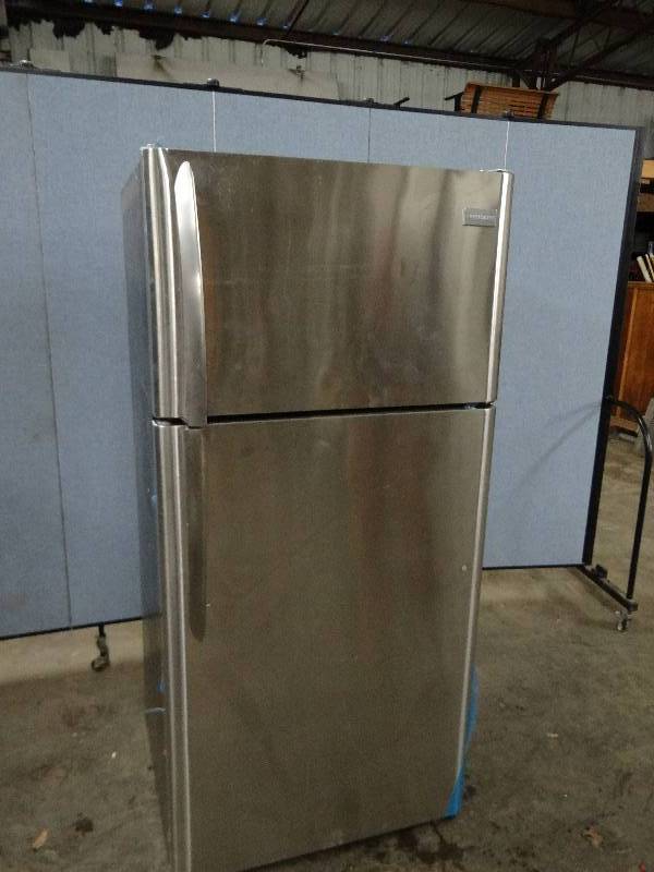 lot 2374 image: Electrolux 2 Door HouseHold Fridge Freezer Combo