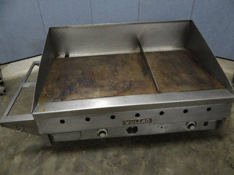 Vulcan 48'' Flat Top Natural Gas Grill New Year Monster Cooler And Freezer Blast Auction