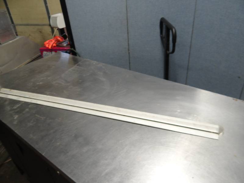 lot 2419 image: 48 Ticket Rail