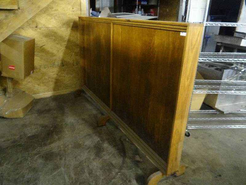 lot 2451 image: Free Standing Partition Wall