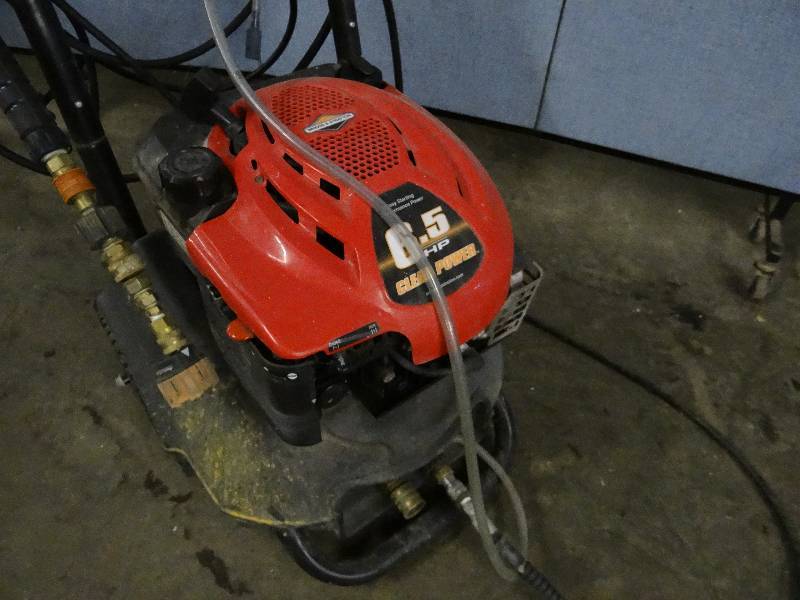 lot 2464 image: Briggs and Stratton 2500 PSI 6.5HP Power Washer