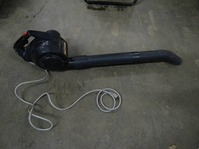 lot 2467 image: Craftsman Variable Speed Blower