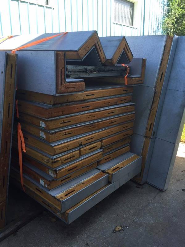 lot 2474 image: Vollrath Walk-in Cooler Unit 8x14 Disassembled Ready For Pickup