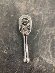 lot 4361 image: snap on 38 stubby ratchet